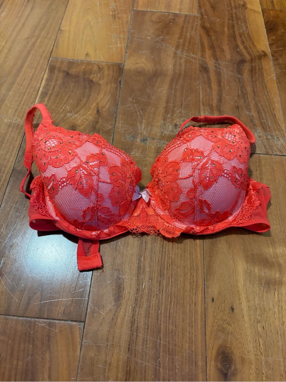 VS Red Lace Underwire Bra with Floral Embroidery